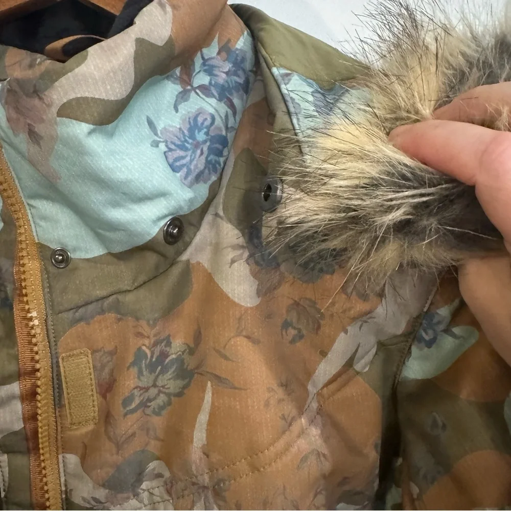 Obermeyer Tuscany II Jacket Ski Snow Jacket in Vintage Camo